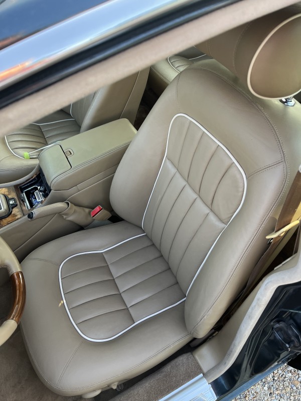 RÉNOVATION SIEGE EN CUIR JAGAUR XJ6