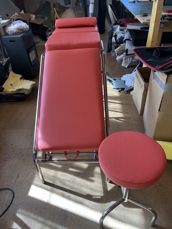 TABLE D'EXAMEN DE MÉDECIN EN SIMILI CUIR