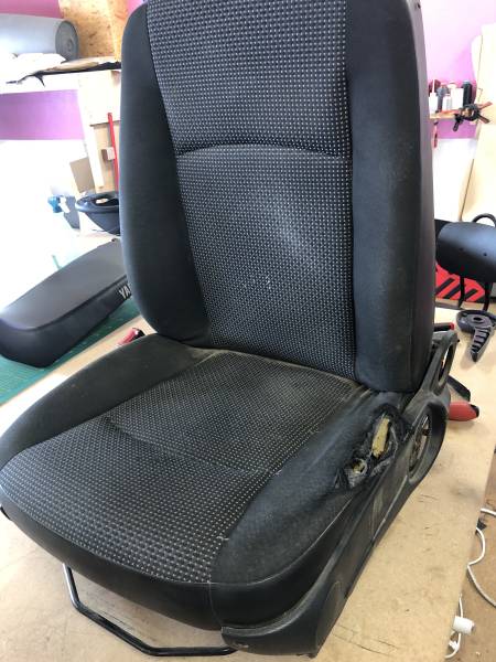 Siège avant réparation 