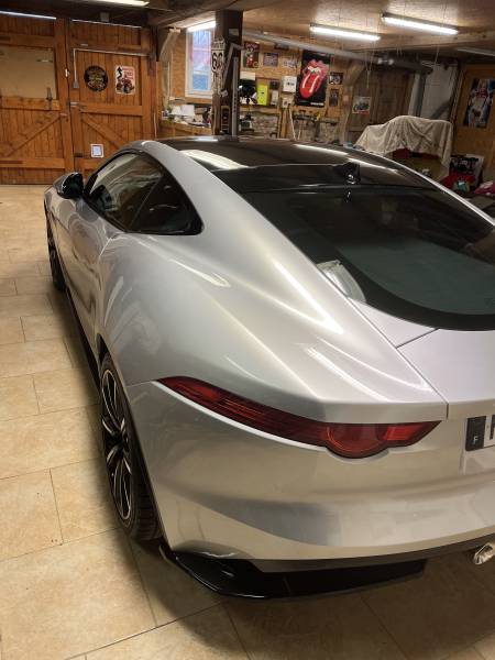 Vue Jaguar F coupé S