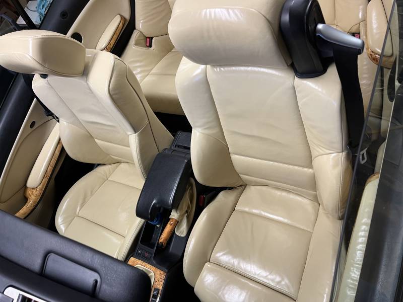 Rénovation des cuirs sur BMW E36 cabriolet