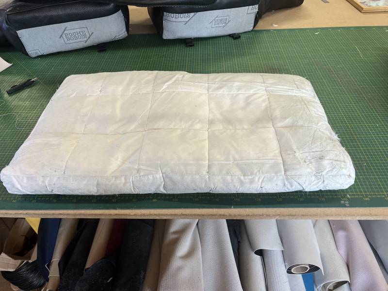 Garniture coussins accoudoirs avant