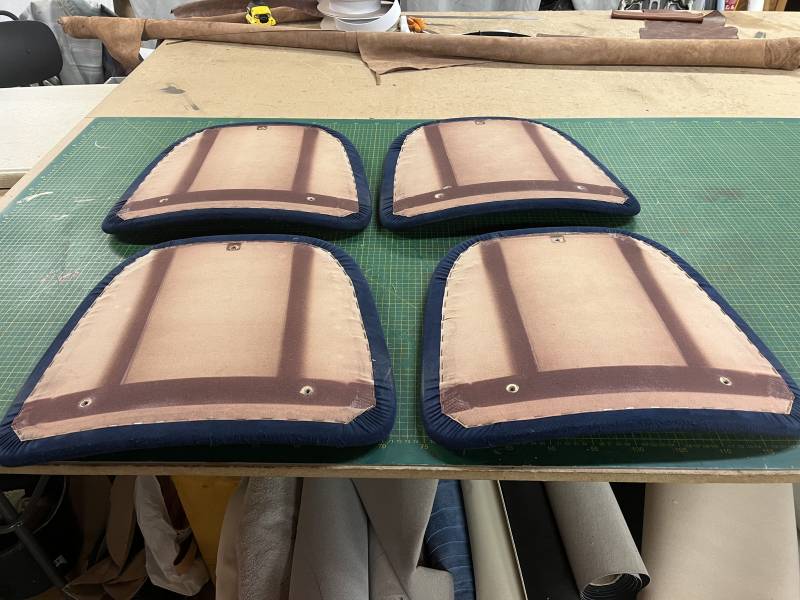 Dessous des assises de chaise