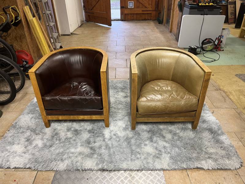 Restauration du cuir  et bois sur fauteuils tonneau