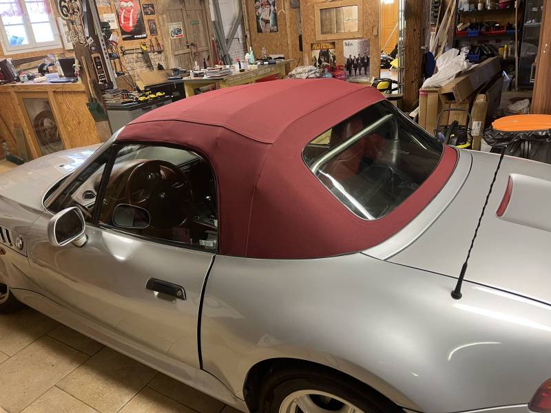 VUE DE COTÉ ET LUNETTE ARRIÈRE EN PVC CAPOTE BMW Z3 E36