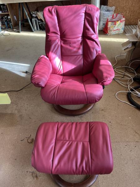 REMPLACEMENT DU CUIR SUR FAUTEUIL STRESLLESS