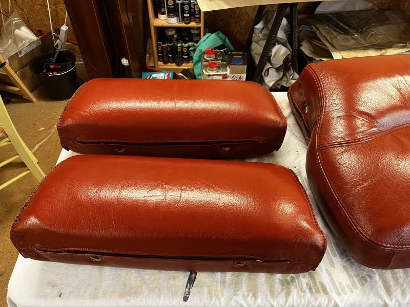 COLORATION DU CUIR SUR APPUIS-TÊTE DE FAUTEUIL