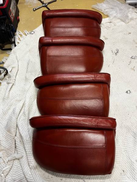 COLORATION DU CUIR SUR ACCOUDOIRS DE FAUTEUIL