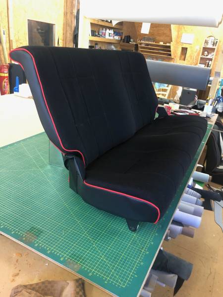 Rénovation complète d'une banquette d'une youngtimer